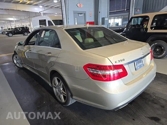 2010 Mercedes-Benz E 350 4MATIC Sedan – miniatura 6