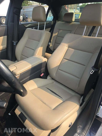 2010 Mercedes-Benz E 350 4MATIC Sedan - miniatura 6