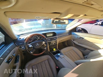 2010 Mercedes-Benz E 350 4MATIC Sedan – miniatura 11