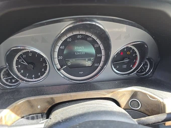 2010 Mercedes-Benz E 350 4MATIC Sedan – miniatura 18