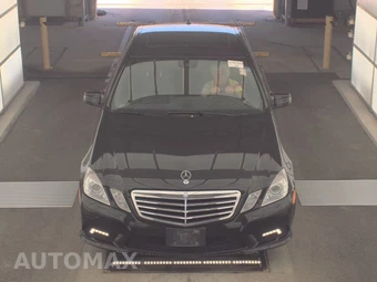 2010 Mercedes-Benz E 350 4MATIC Sedan – miniatura 2