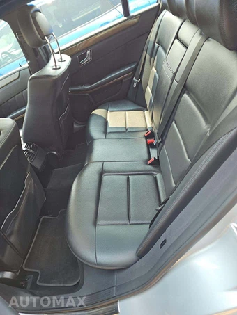 2010 Mercedes-Benz E 350 4MATIC Sedan - miniatura 13