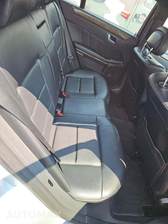 2010 Mercedes-Benz E 350 4MATIC Sedan - miniatura 16