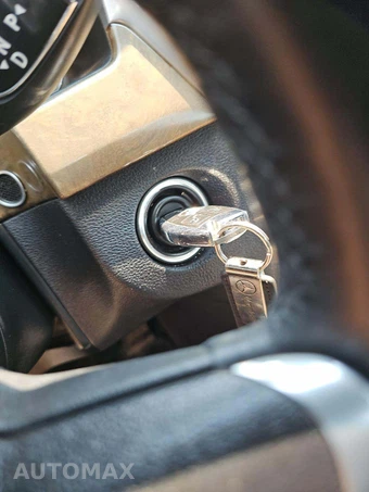2010 Mercedes-Benz E 350 4MATIC Sedan - miniatura 8