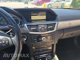 2010 Mercedes-Benz E 350 4MATIC Sedan – miniatura 10