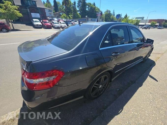 2010 Mercedes-Benz E 350 4MATIC Sedan – miniatura 3