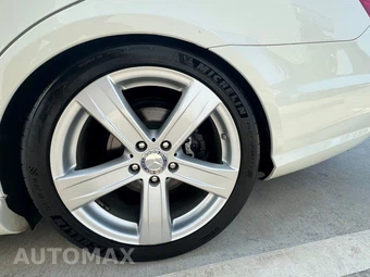 2010 Mercedes-Benz E 350 Sedan - miniatura 21
