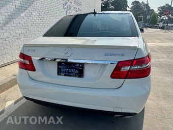2010 Mercedes-Benz E 350 Sedan - miniatura 24