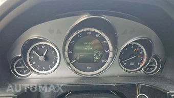 2010 Mercedes-Benz E 350 Sedan - miniatura 18