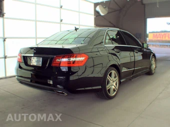 2010 Mercedes-Benz E 350 Sedan - miniatura 4