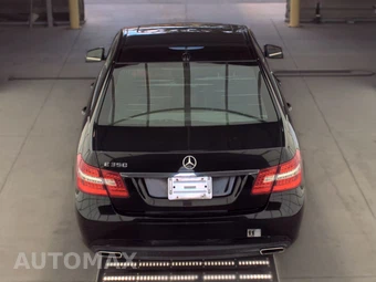 2010 Mercedes-Benz E 350 Sedan - miniatura 5