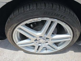 2010 Mercedes-Benz E 550 Coupe – miniatura 27