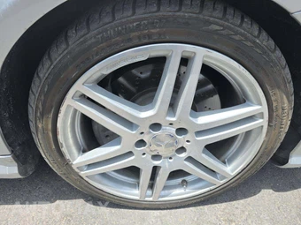 2010 Mercedes-Benz E 550 Coupe – miniatura 28