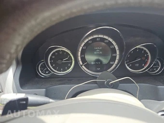 2010 Mercedes-Benz E 550 Coupe – miniatura 12