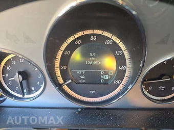 2010 Mercedes-Benz E 550 Sedan – miniatura 12