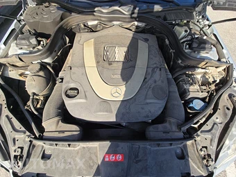 2010 Mercedes-Benz E 550 Sedan – miniatura 15