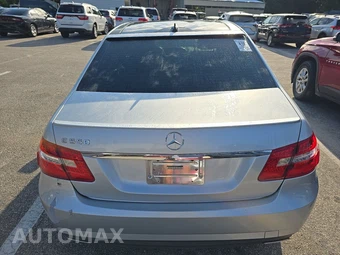 2010 Mercedes-Benz E 550 Sedan – miniatura 5