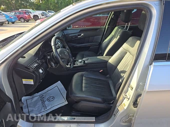 2010 Mercedes-Benz E 550 Sedan – miniatura 7