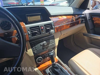 2010 Mercedes-Benz GLK 350 4MATIC - miniatura 10