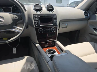 2010 Mercedes-Benz ML 350 - miniatura 11