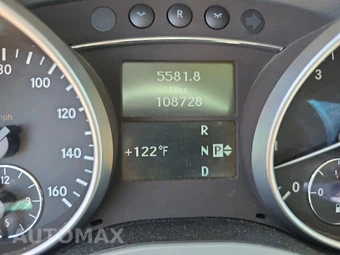 2010 Mercedes-Benz ML 350 - miniatura 12