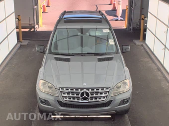 2010 Mercedes-Benz ML 350 - miniatura 2