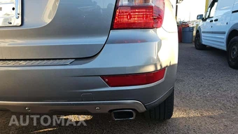 2010 Mercedes-Benz ML 350 - miniatura 22