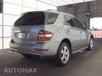 2010 Mercedes-Benz ML 350 - miniatura 4