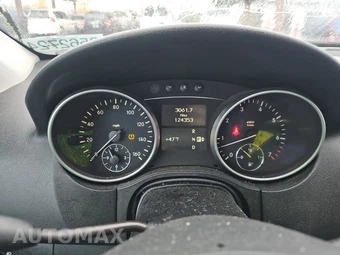 2010 Mercedes-Benz ML 350 – miniatura 12
