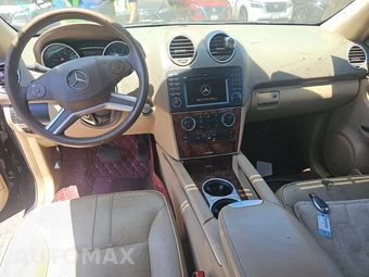 2010 Mercedes-Benz ML 550 – miniatura 11