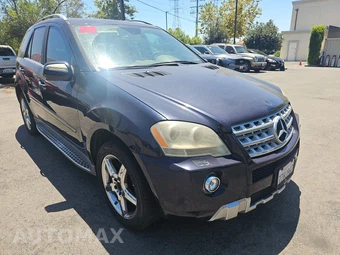 2010 Mercedes-Benz ML 550 – miniatura 3
