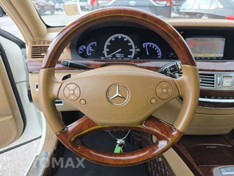 2010 Mercedes-Benz S 550 - miniatura 10