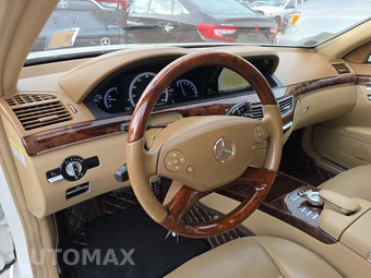 2010 Mercedes-Benz S 550 - miniatura 11
