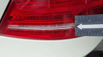 2010 Mercedes-Benz S 550 - miniatura 28