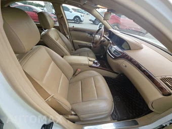 2010 Mercedes-Benz S 550 - miniatura 8