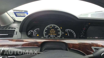 2010 Mercedes-Benz S 550 - miniatura 33