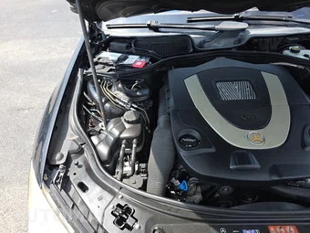 2010 Mercedes-Benz S 550 - miniatura 32