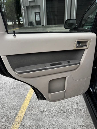 2010 Mercury Mariner Hybrid - miniatura 14