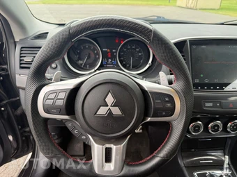 2010 Mitsubishi Lancer Evolution MR - miniatura 29
