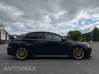2010 Mitsubishi Lancer Evolution MR - miniatura 3