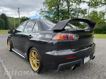 2010 Mitsubishi Lancer Evolution MR - miniatura 7