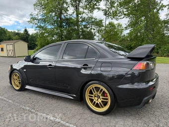 2010 Mitsubishi Lancer Evolution MR - miniatura 8
