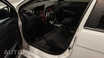 2010 Mitsubishi Lancer Evolution SE - miniatura 11