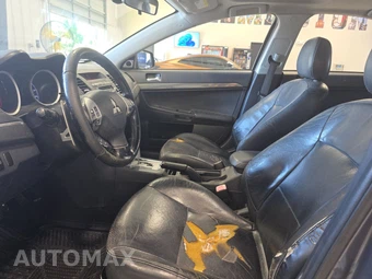 2010 Mitsubishi Lancer Sportback GTS Hatchback – miniatura 7