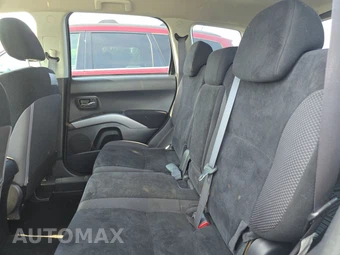 2010 Mitsubishi Outlander ES – miniatura 13