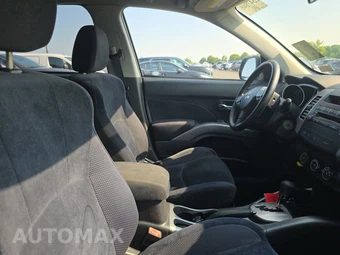 2010 Mitsubishi Outlander ES – miniatura 8