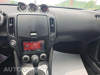 2010 Nissan 370Z Convertible – miniatura 7