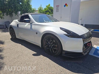 2010 Nissan 370Z Touring Convertible - miniatura 4