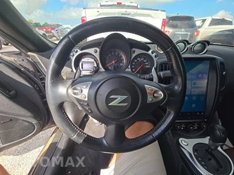 2010 Nissan 370Z Touring Convertible - miniatura 10