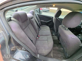 2010 Nissan Altima 2.5 S Sedan – miniatura 16